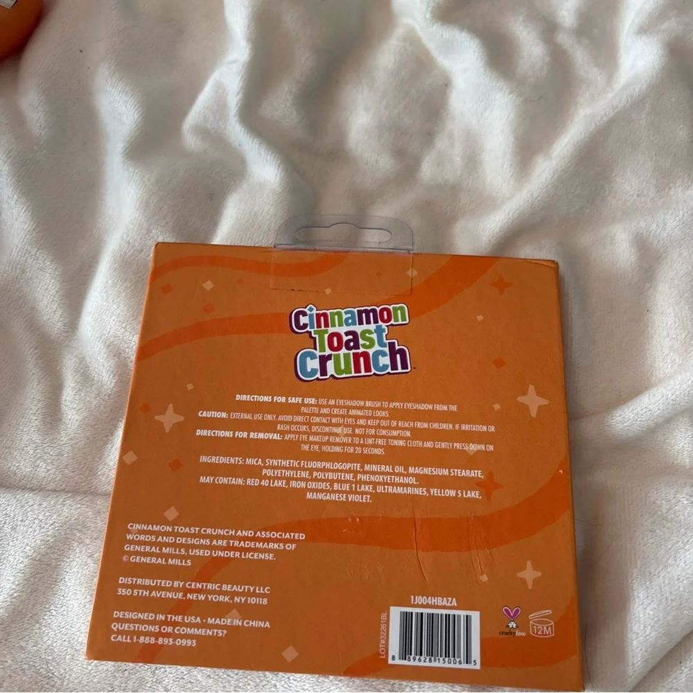 Cinnamon Toast Crunch Eyeshadow Palette